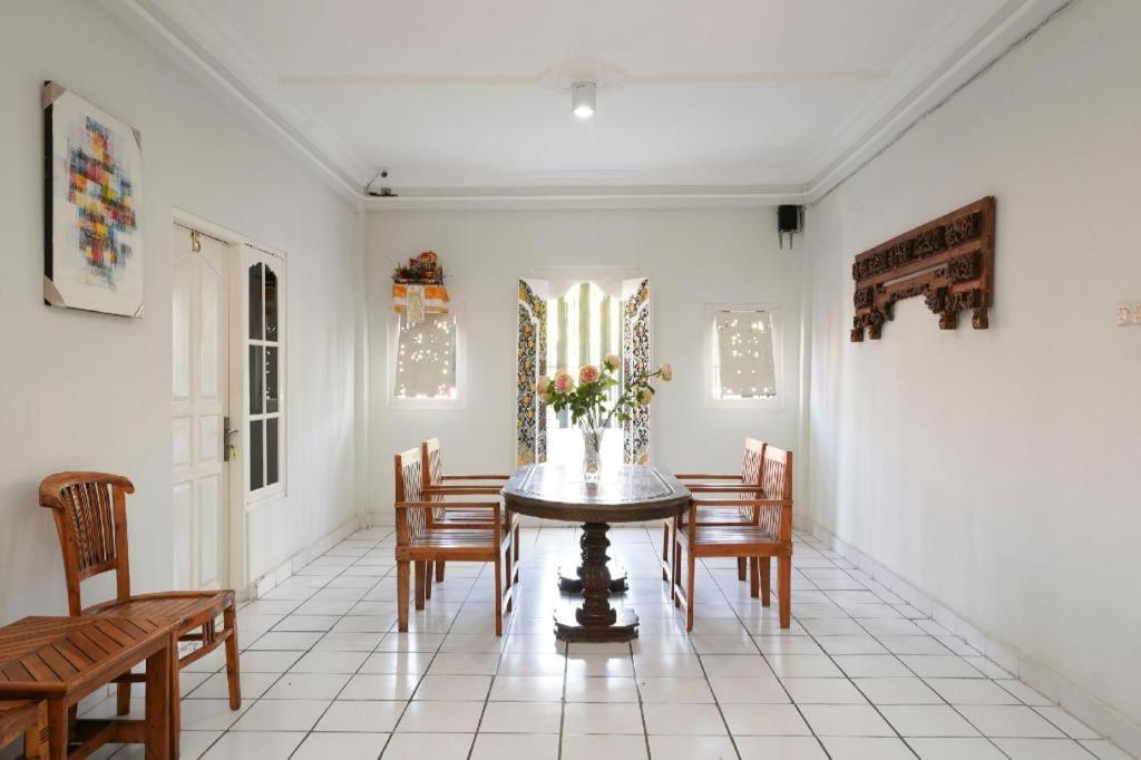 OYO 1934 Sedana Inn Kuta  Bagian luar foto